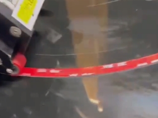 滚筒洗衣机圆形玻璃多头贴胶工艺改进为一体贴胶